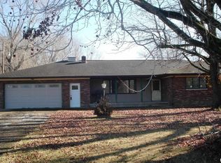 612 N 35th St, Herrin, IL 62948
