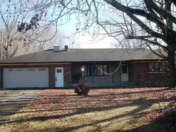 612 N 35th St, Herrin, IL 62948