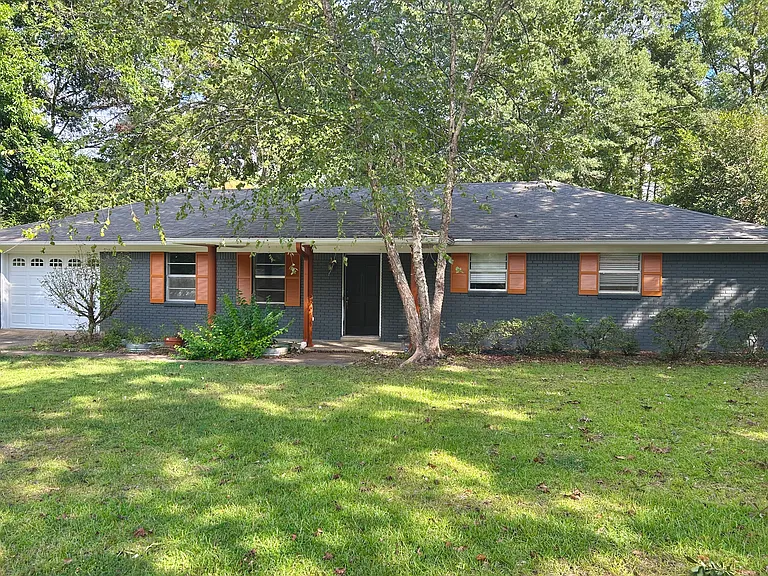 4303 Mockingbird Rd — Photo 1