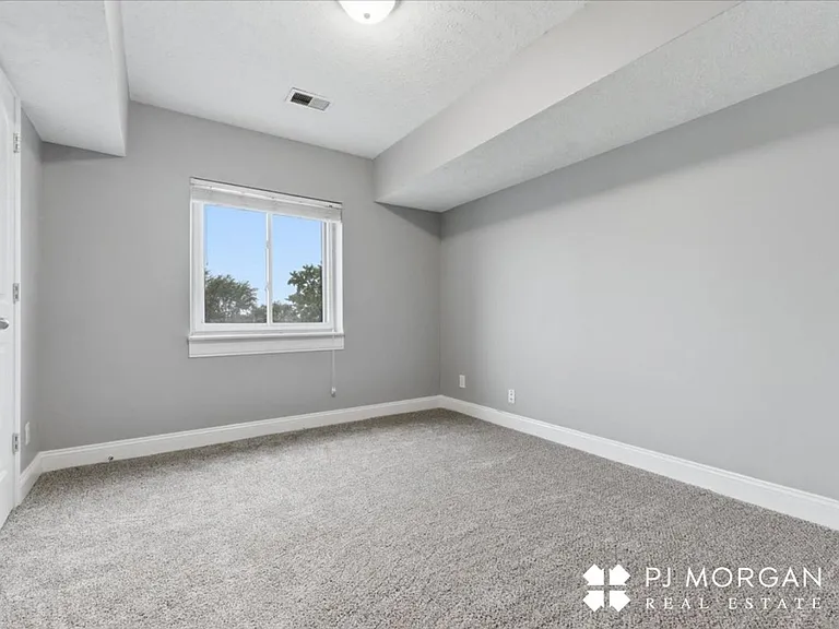 Mill Pointe — Photo 17