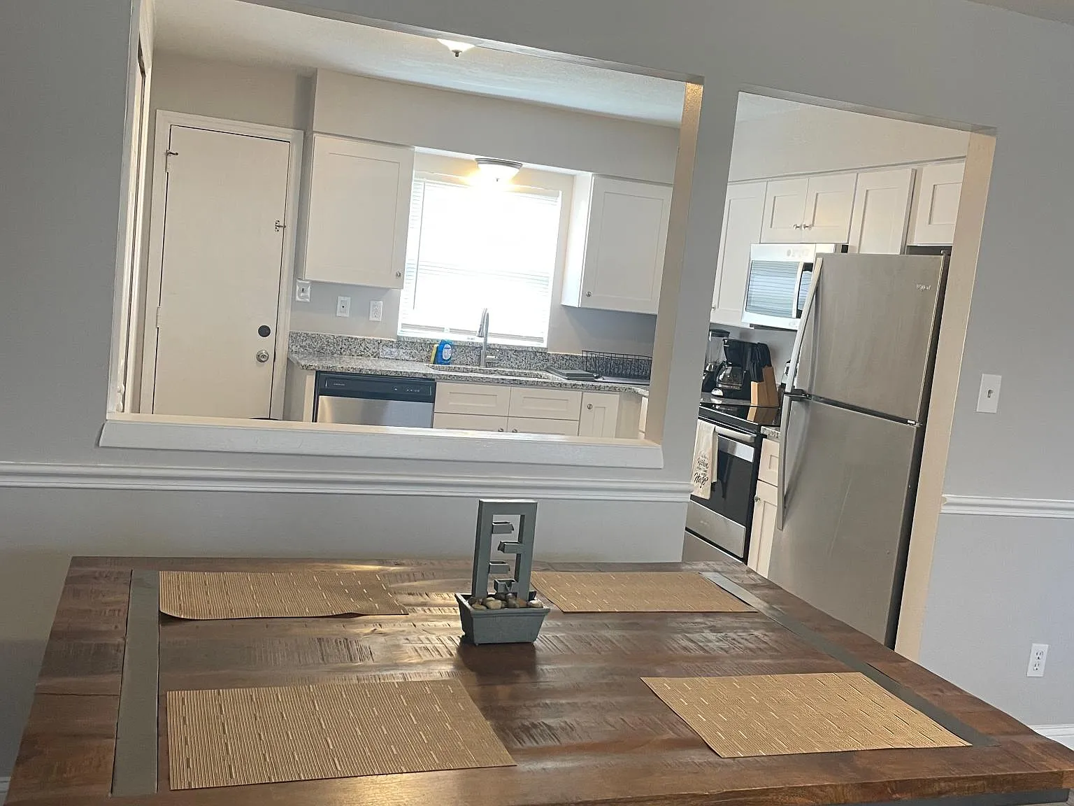 2 bed, 850 sqft, $1,800 — Photo 4