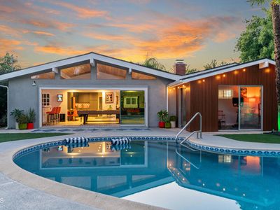 7820 Ampere Ave, North Hollywood, CA, 91605