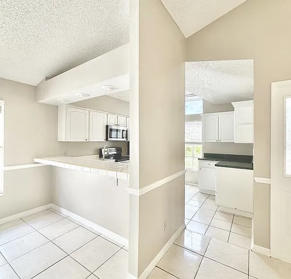 11316 Maybrook Ave — Photo 14