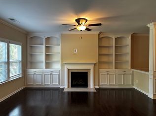 312 Old Castle Dr, Morrisville, NC 27560