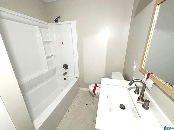 3rd image of 313 26th Ave NE