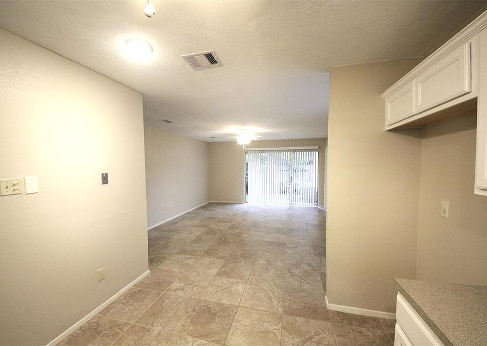 2nd image of 81 Blue Fox Rd