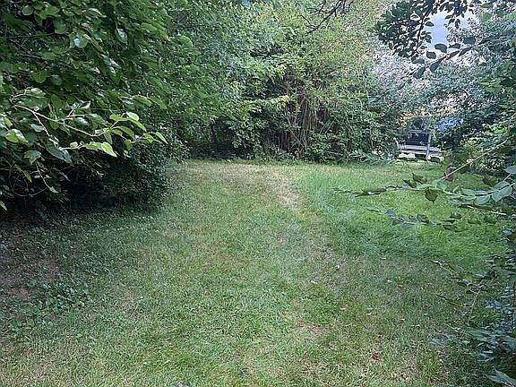 4th image of 3074 Cole Hollow Rd