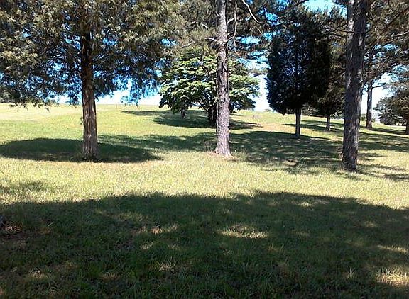 3rd image of 117 Lee Greenwood Way