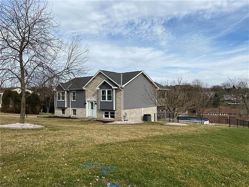 1st image of 1054 New London Dr