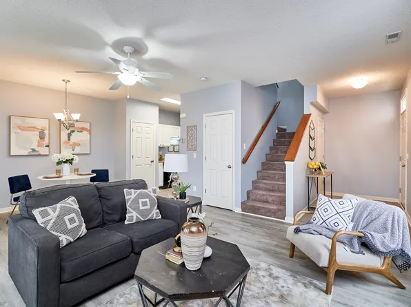 3311 Domain St APT 3, Saint Charles, MO 63301