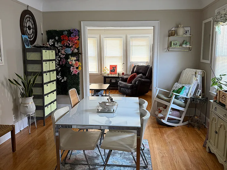 1004 Lakepointe St — Photo 5