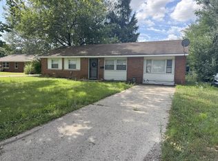 1115 Joanne Ln, Champaign, IL