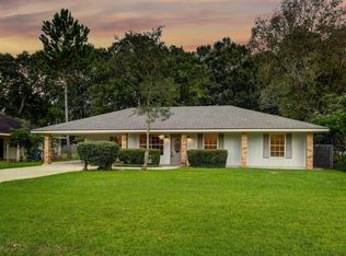 120 Mathews Blvd, Lafayette, LA 70508
