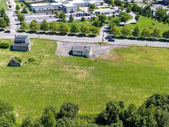 3rd image of 576 Faunce Corner Rd