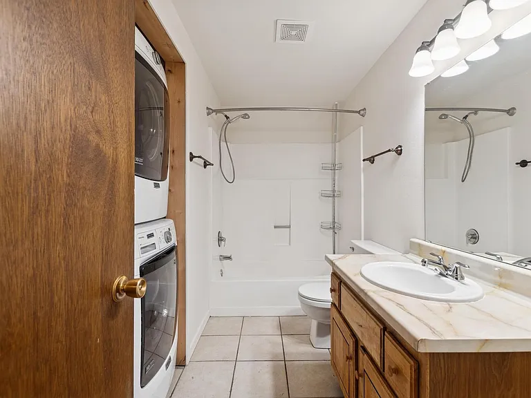 606 Wisconsin Ave — Photo 17