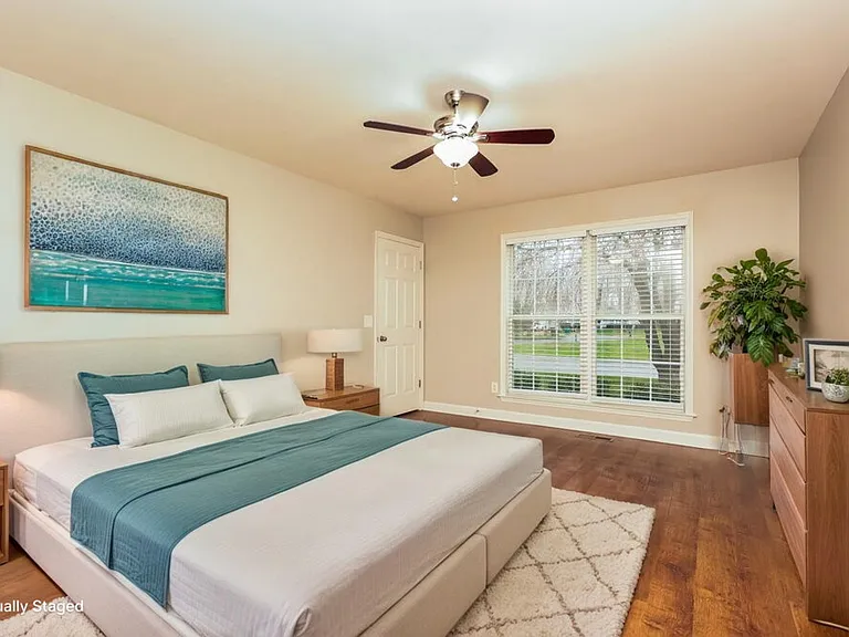 2853 Sutherland Dr — Photo 12