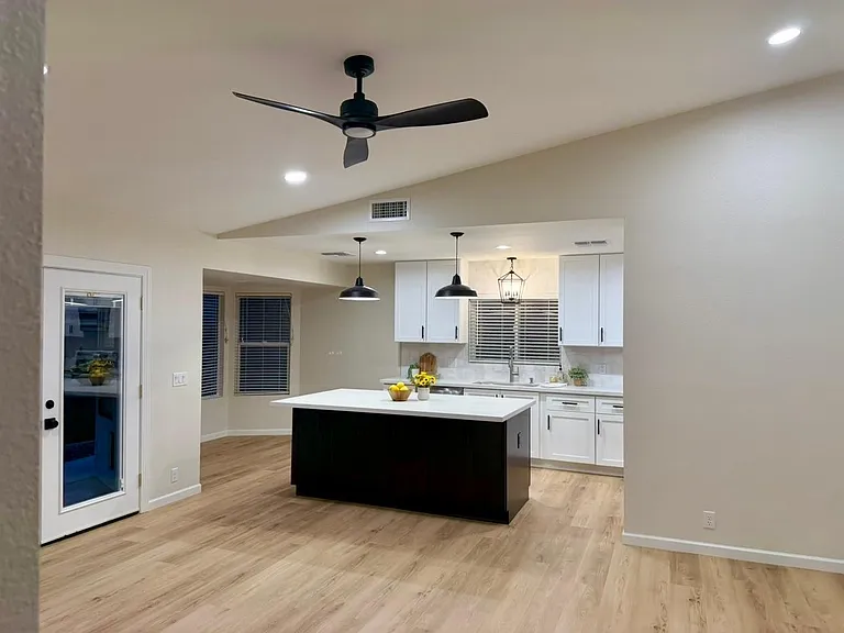 7331 W Windrose Dr — Photo 9