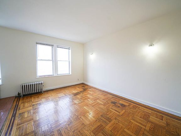 4th image of 23-05 29th St #D4