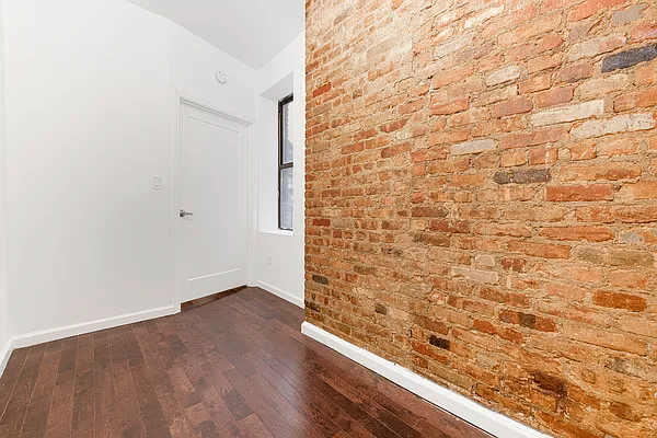 Rented by REAL New York | media 17