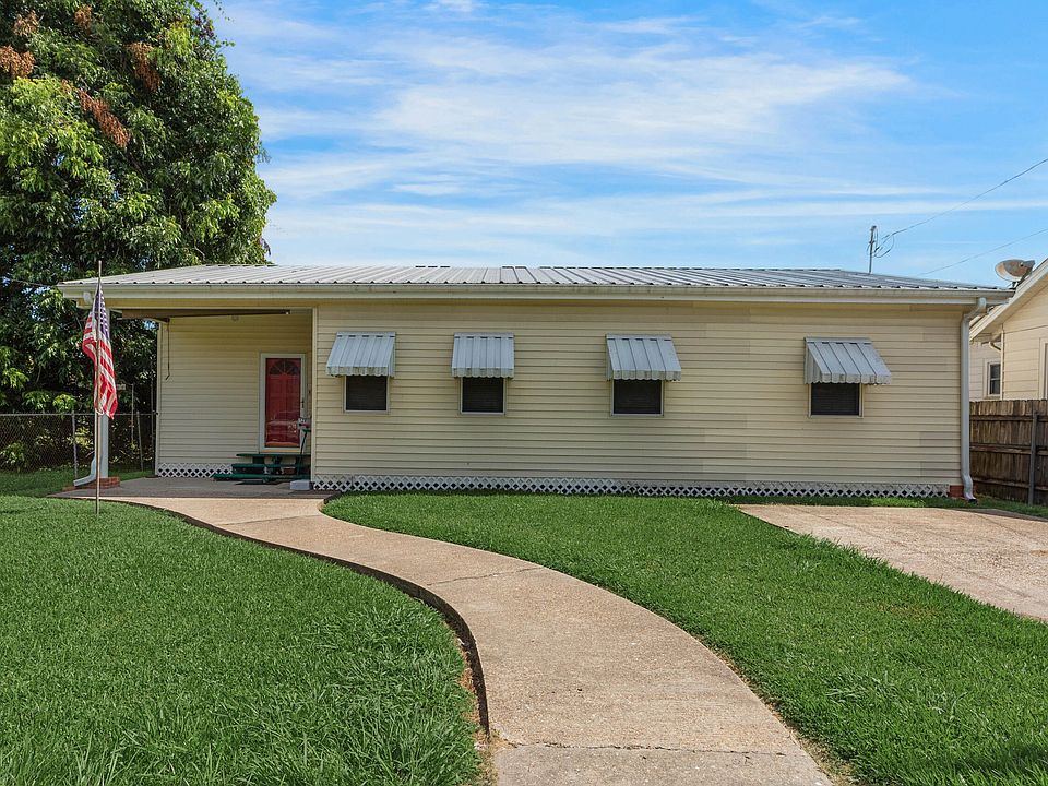 1st image of 120 Bayouview Dr