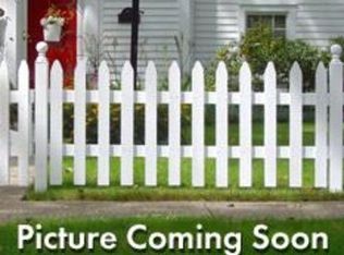 19318 Trentham Ave, Cerritos, CA 90703