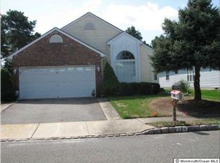 74 Canterbury Ln, Toms River, NJ 08757