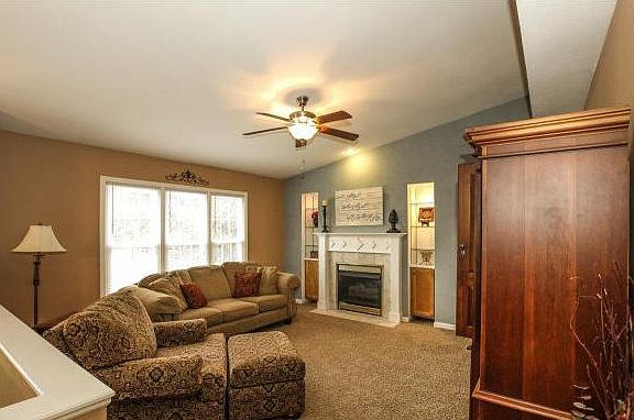 3rd image of 203 Millstone Dr