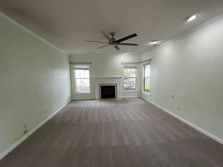 6206 Winthrope Dr — Photo 3