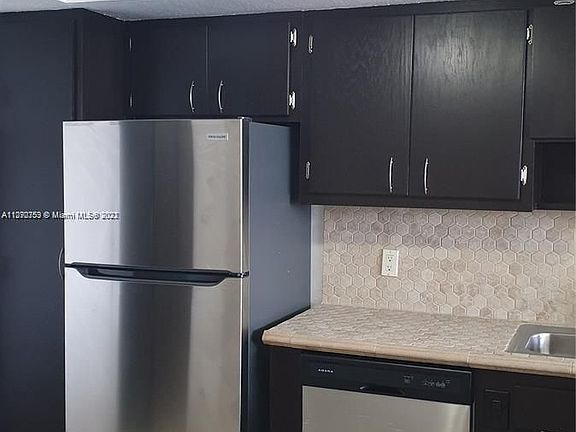 4th image of 1301 NE Miami Gardens Dr Penthouse 12W