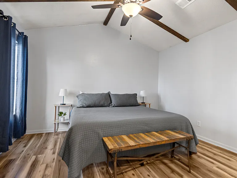 122 Pecan Valley Dr — Photo 16