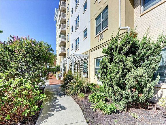 3rd image of 79-14 Rockaway Beach Blvd #8E