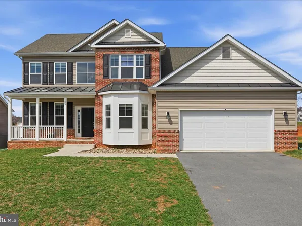 129 Constellation Rd, Inwood, WV 25428