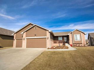 14210 W Willoughby Cir, Wichita, KS 67235