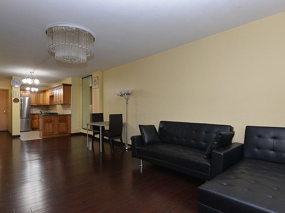 5th image of 6120 Grand Central Pkwy APT A708