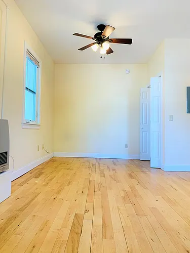 137 Park St Photo 1