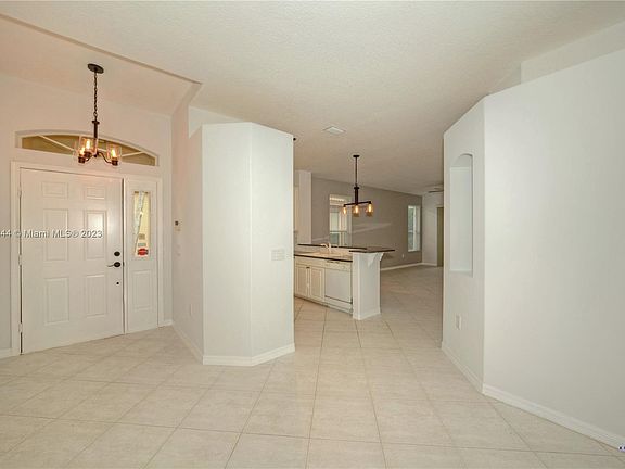 5th image of 3781 NW Willow Creek Dr