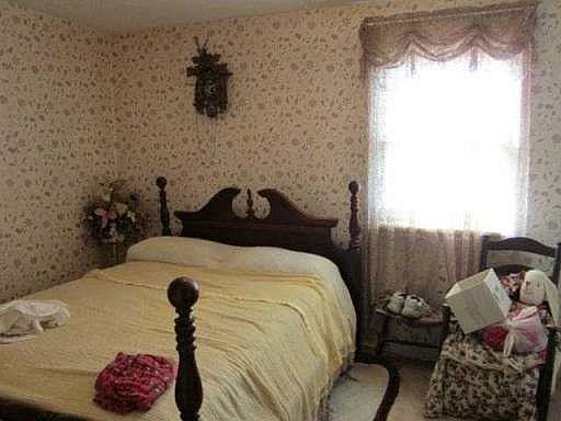 2nd image of 114 Country Acres Ct