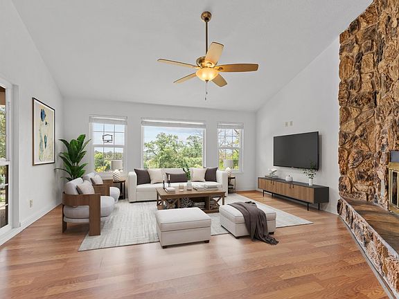 3rd image of 8310 Crotty Way