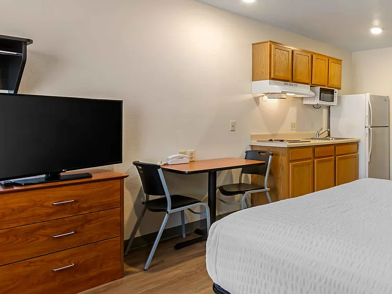 Studio Suite - 1 Full Bed