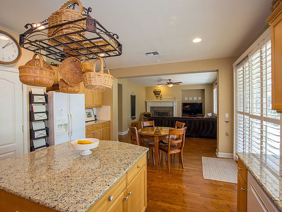3rd image of 1623 Chalcedony Ct