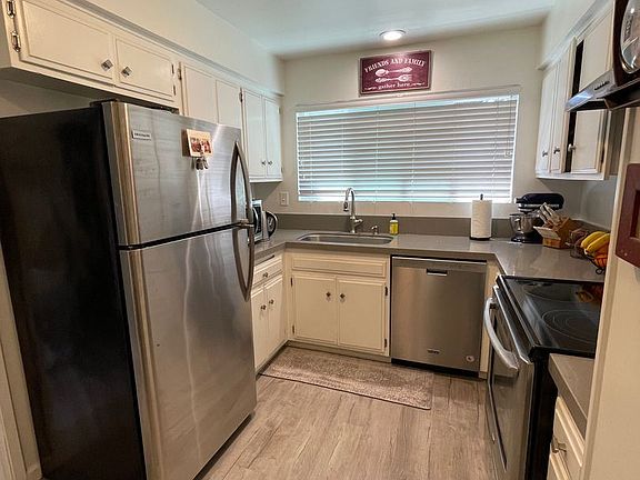 4th image of 749 Casiano Dr APT A
