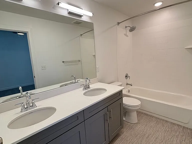 Woods Rose Townhomes — Photo 9