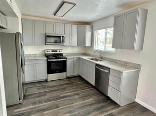 1060 W Abriendo Ave #D, Pueblo, CO 81004