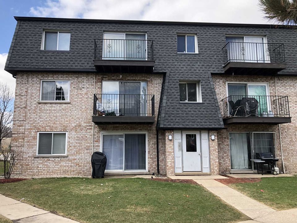 1st image of 9462 Bay Colony Dr APT 3S