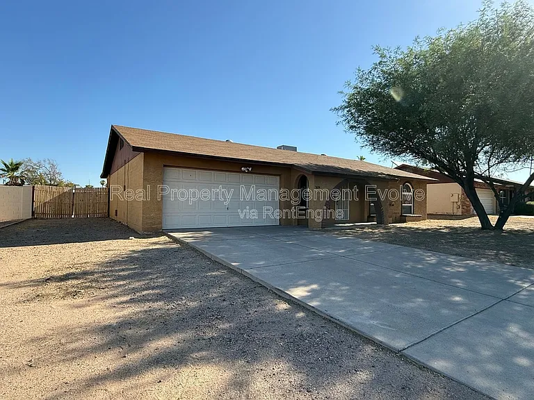 3626 W Angela Dr — Photo 1