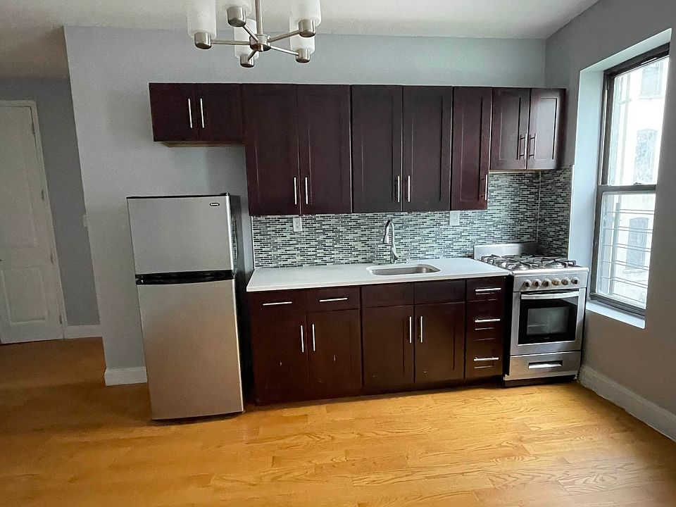 1st image of 324 Montgomery St APT B7