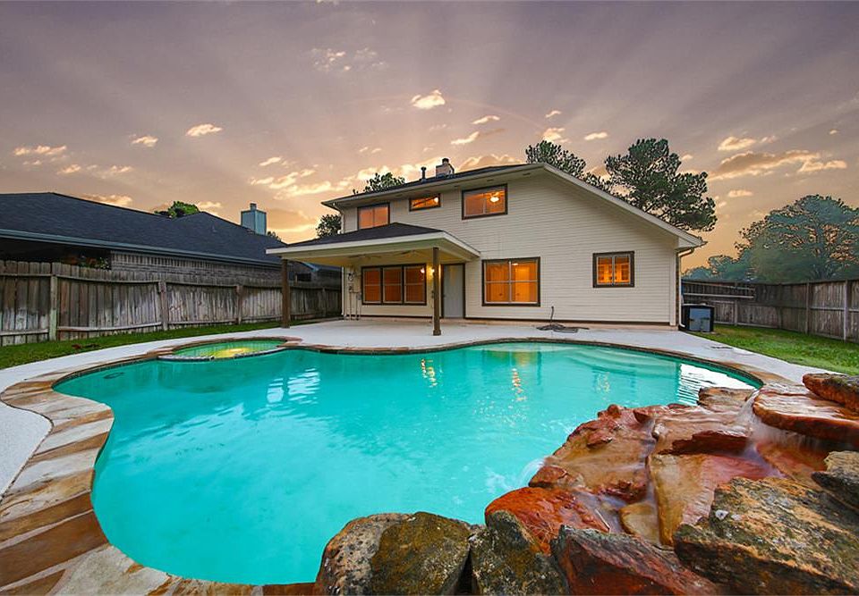 1st image of 7703 Hudson Oaks Dr