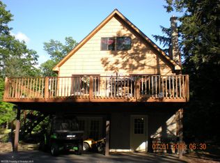 746 Robin Ln, Lakeville, PA 18438