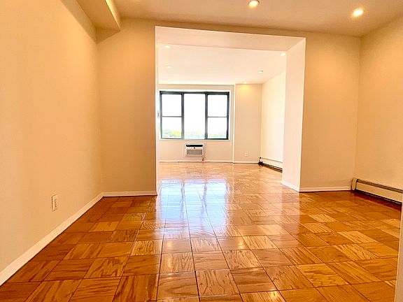 4th image of 555 E 78th St APT 4H