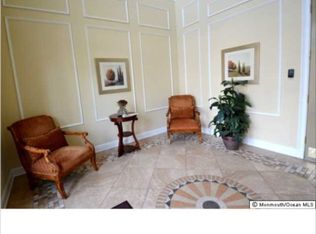 421 Sophee Ln, Lakewood, NJ